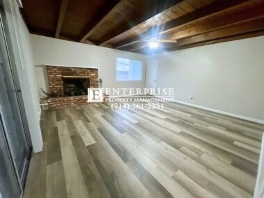 Foto del edificio - Gorgeous 4-bedroom rental home with in-law suite & two primary suites!