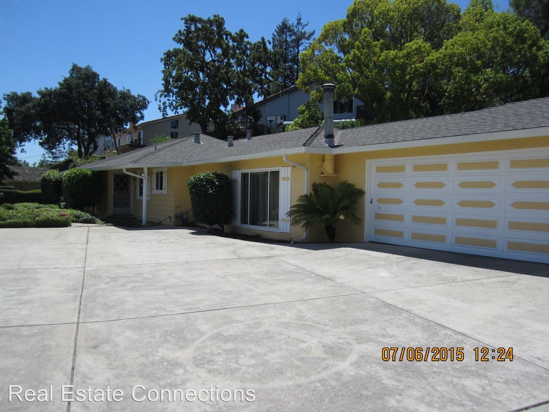 Primary Photo - 3 br, 1.5 bath House - 5924 Vista Loop