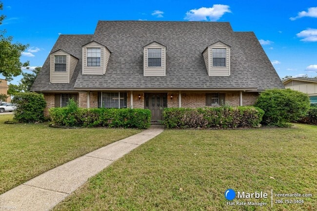 Building Photo - 4 br, 3 bath House - 8838 Forest Green Dr