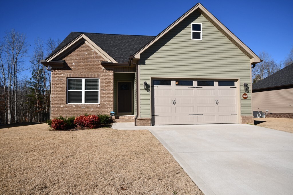 Foto principal - 7241 Ron Rd