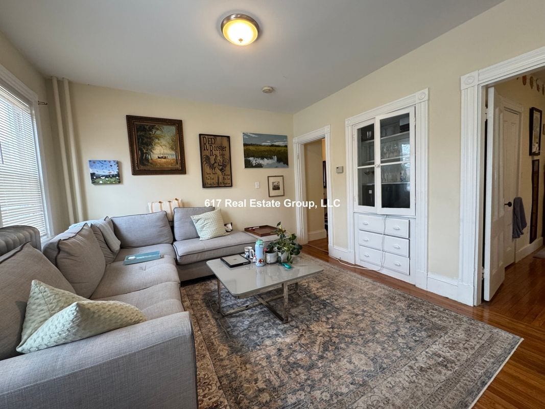 Foto principal - 60 Dustin St