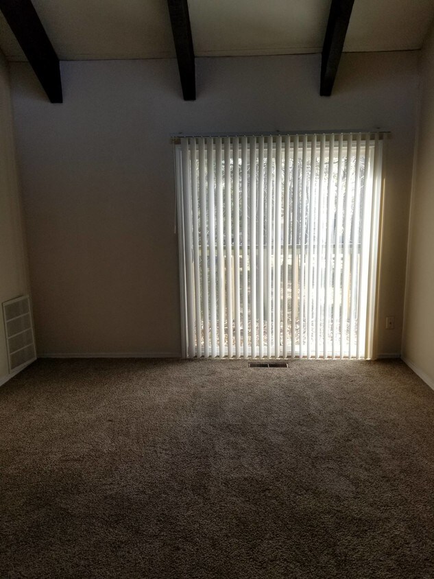 501 Fawn Ln Unit 501 Fawn Drive, Kokomo, IN 46902 Room for Rent in