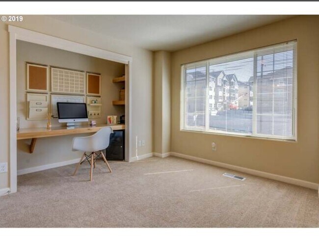 Building Photo - 13226 SW Aubergine Ter