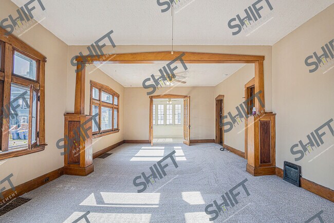 Foto del edificio - 410 Marion Place #1 -- Cozy bottom Unit