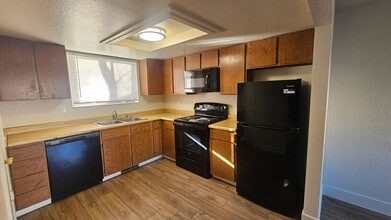 Building Photo - 3627 Gypsum Rd
