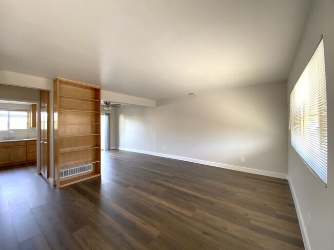 Foto del edificio - 7928 Virginia St