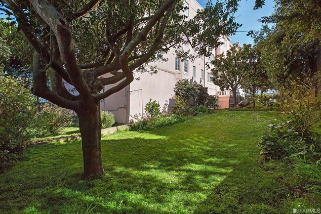 Building Photo - 1854 Vallejo St