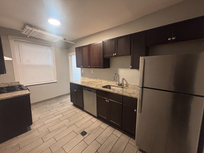 Foto del edificio - 6059 S Troy St