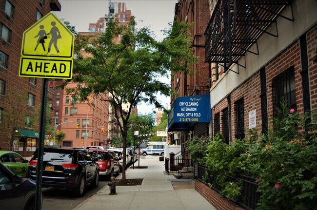 Foto del edificio - 305 E 95th St