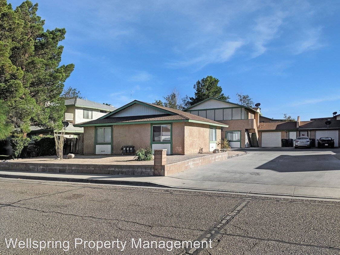 925 W Perdew Ave, Ridgecrest, CA 93555 Room for Rent in Ridgecrest