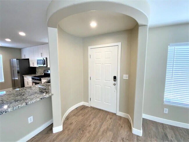 Foto del edificio - 4545 N 67th Ave