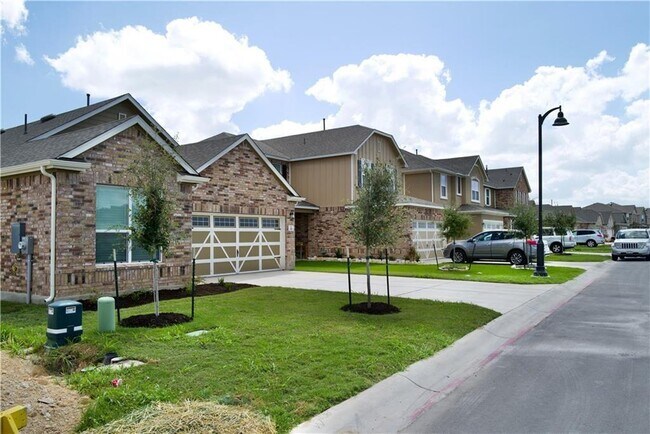 Building Photo - 256 Sage Derby Dr