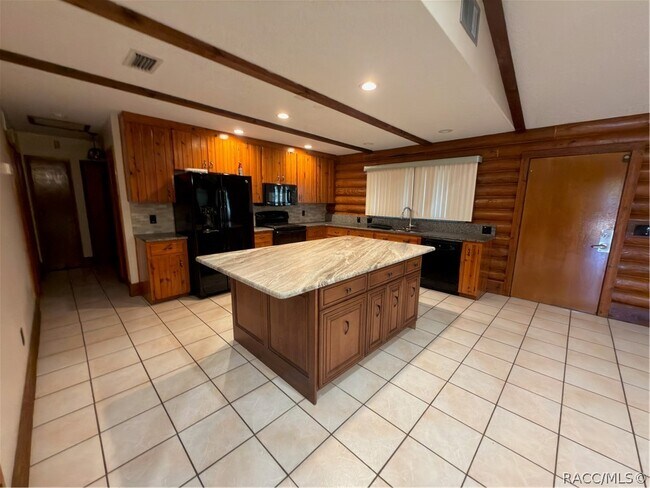 Foto del edificio - 6128 N Bayfront Dr