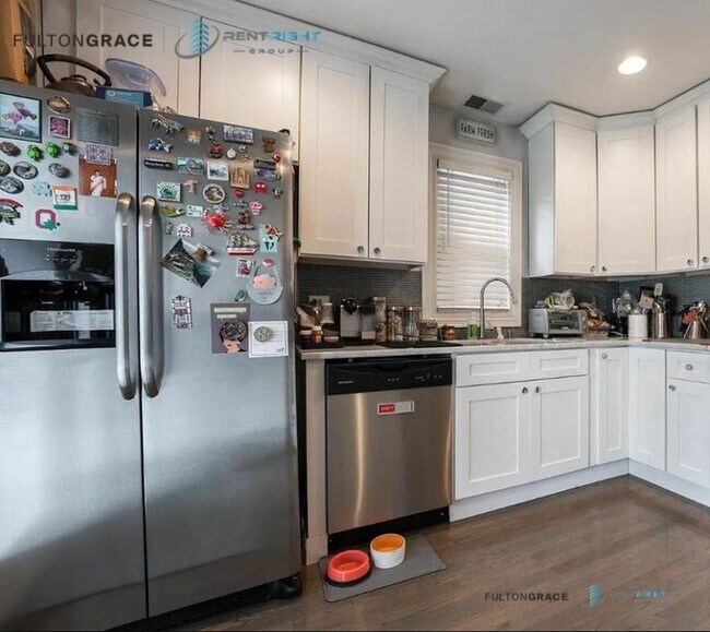 Foto del edificio - 2651 W Armitage Ave