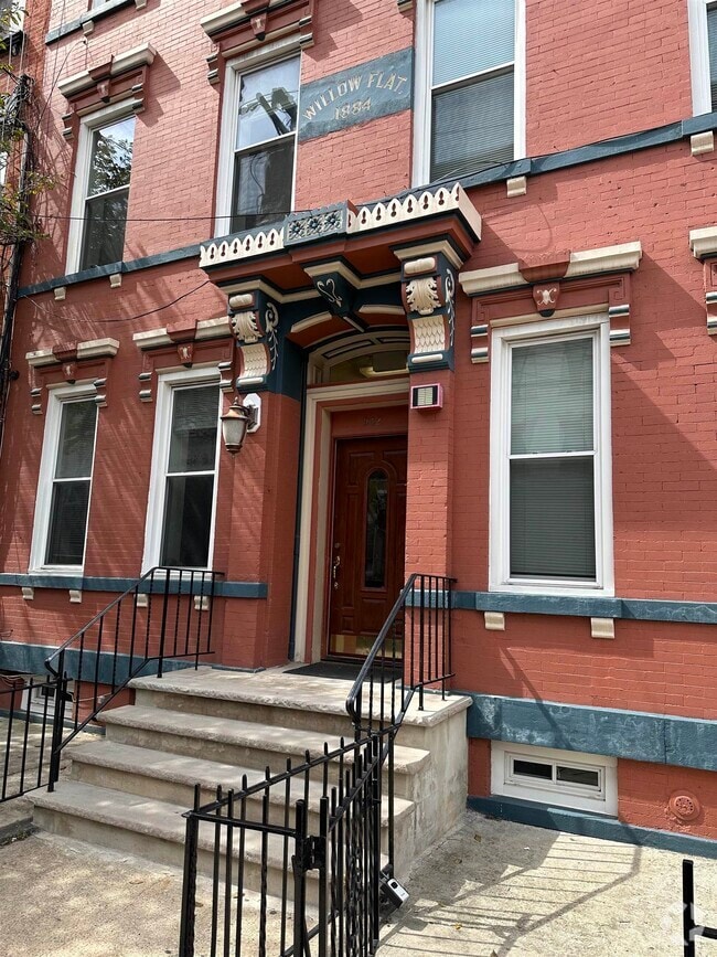 Building Photo - 942 Willow Ave