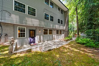 Building Photo - 330 3rd St NW