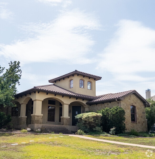 Building Photo - 114 Kollmeyer Cir