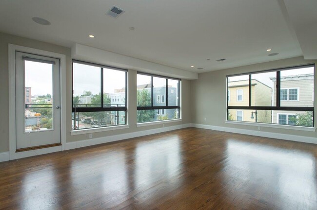 Building Photo - 297 D St