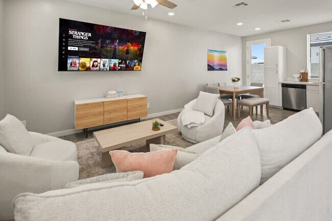 Foto del edificio - 6606 W Paradise Ln