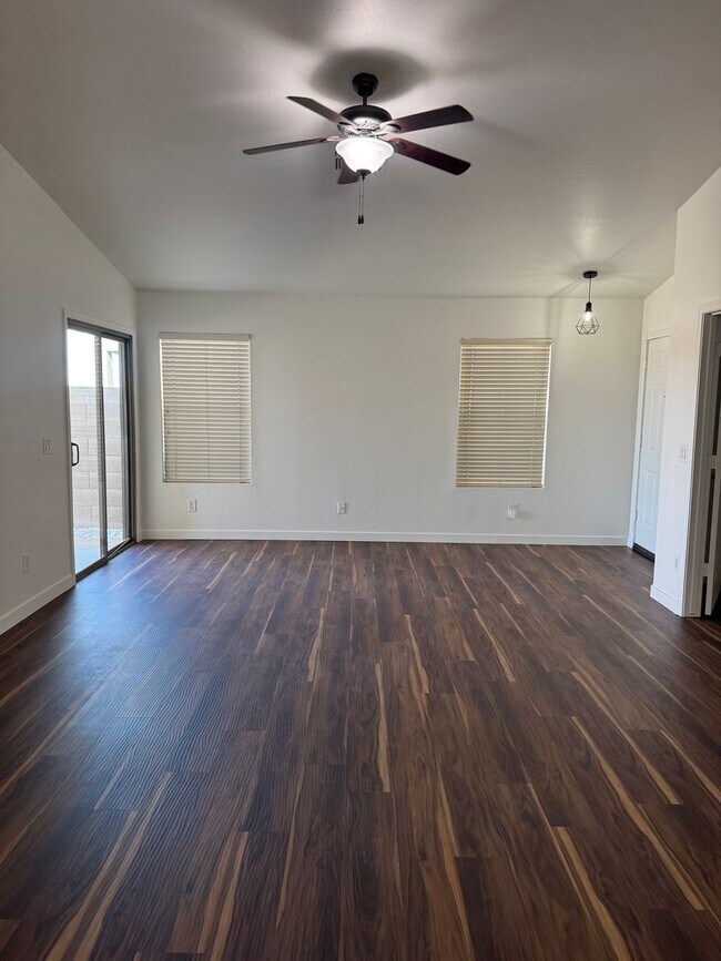 Foto del edificio - SOLAR HOME IN OASIS AT MAGIC RANCH