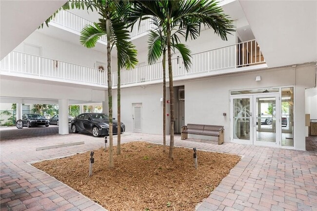 Building Photo - 1770 E Las Olas Blvd