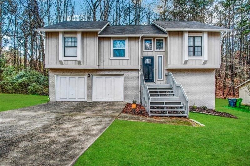 Primary Photo - 482 Tarragon Way SW