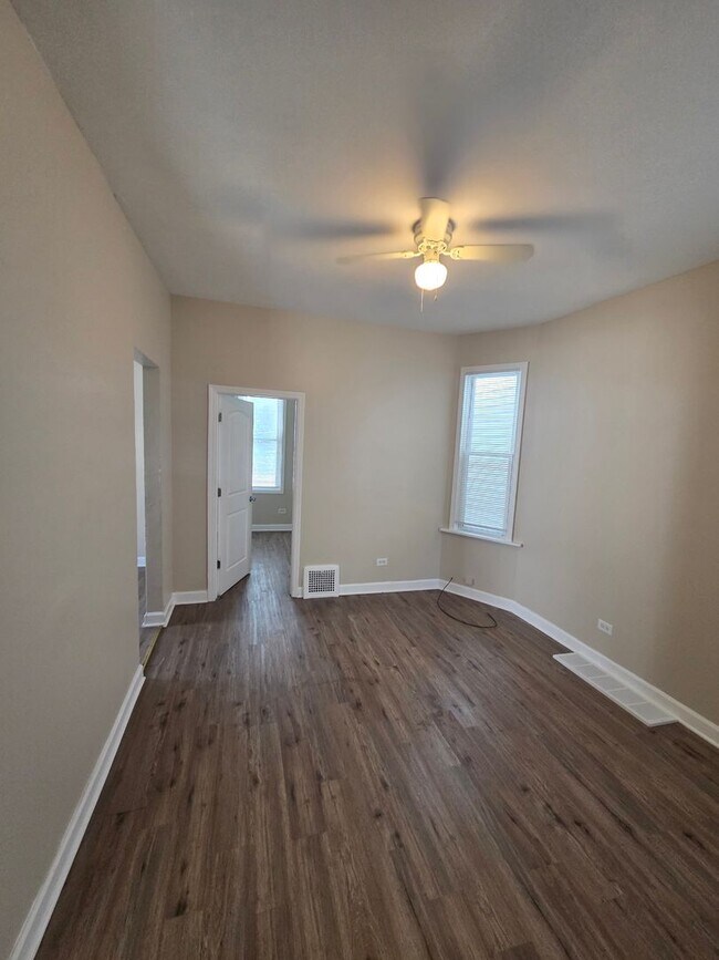 Foto del edificio - 8839 S Princeton Ave