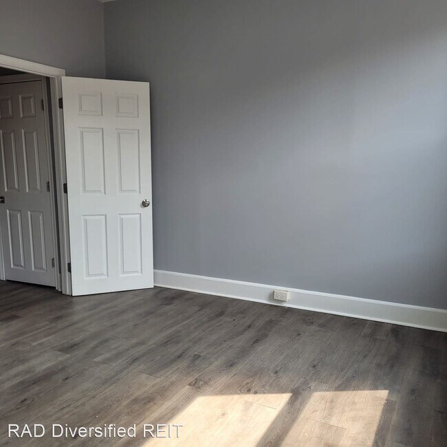 Foto del edificio - 3 br, 1 bath House - 2455 N Opal St
