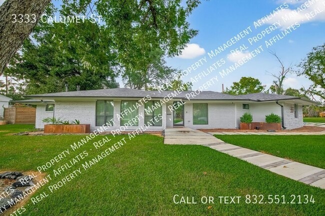 Photo - 3333 Calumet St House