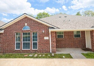 Building Photo - 1437 Western Oaks Ct