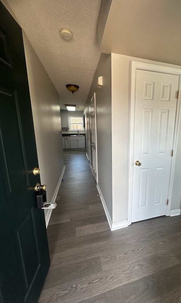 Entrada - 3685 Appian Way