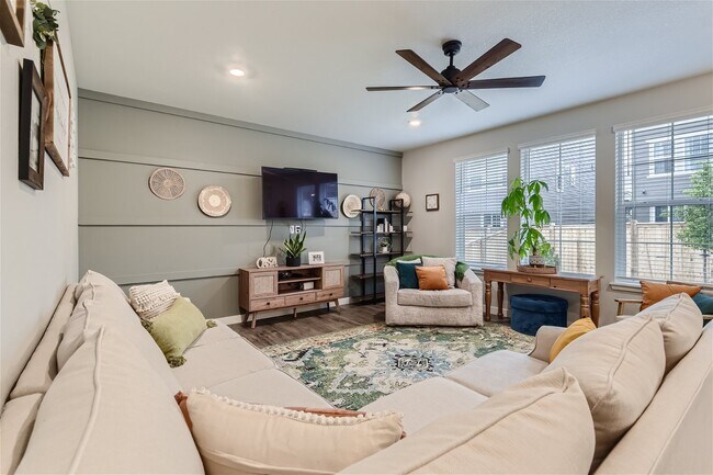 Photo - 16736 Desert Wine Ln House