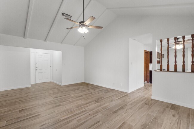Foto del edificio - 703 Huntingdon Pl