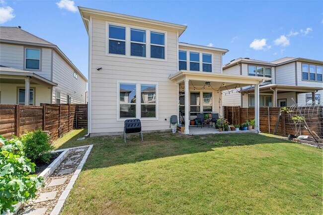 Building Photo - 14003 Hedera Dr