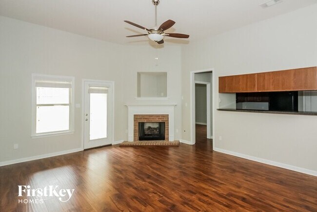 Building Photo - 10133 Lynham Dr