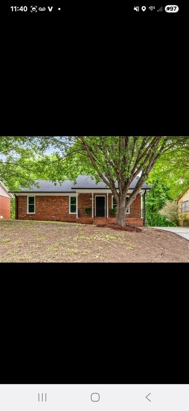 Main Entrance with covered porch - 1819 Bothwell St