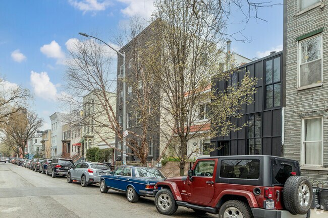 Foto del edificio - 111 Huron St