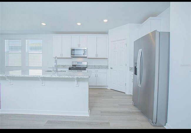 Building Photo - 2955 Sunstar Dr
