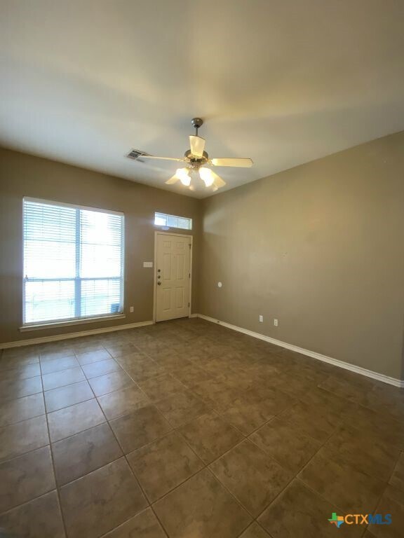 Foto del edificio - 816 Twin Oaks Dr