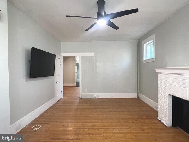 Foto del edificio - 513 E 19th St