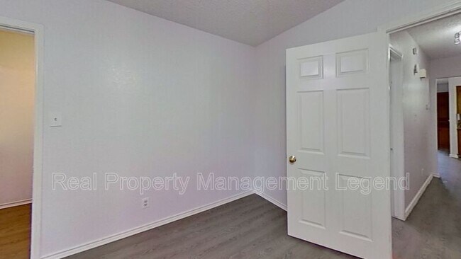 Building Photo - 4743 Merida Ave