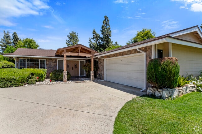 Building Photo - 7314 Capistrano Ave