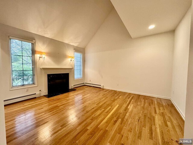 Building Photo - 9 Sherbrooke Ct