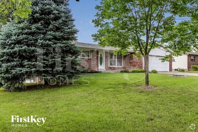 Building Photo - 3903 Lexington Dr
