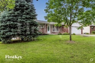 Building Photo - 3903 Lexington Dr