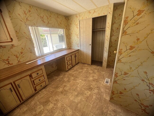 Building Photo - 43749 Mable Ct
