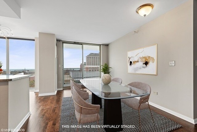 Foto del edificio - 1640 Maple Ave