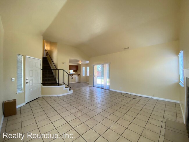 Building Photo - 3 br, 2.5 bath House - 7668 Countryfield Dr