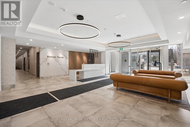 Building Photo - 705 Davis Dr