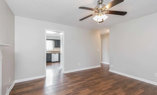 Building Photo - 15 Nealtown Way